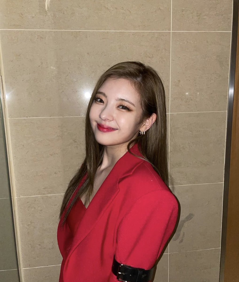 forlia721's tweet photo. RED❤️ #있지 #리아 https://t.co/TKLd7L1up2