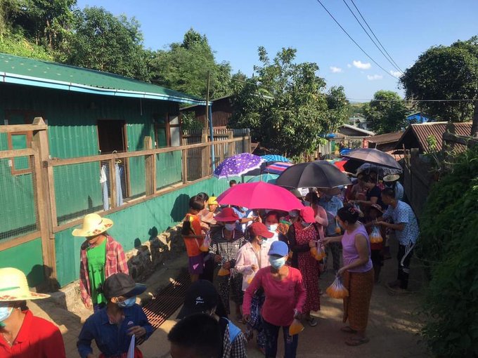 The Hpakant&rsquo;s multi-ethnic strike once again came out to streets this evening in protest against the<a href="/tag/milkteaalliance"class="tags"><span>#milkteaalliance</span></a><a href="/tag/whatshappeninginmyanmar"class="tags"><span>#whatshappeninginmyanmar</span></a><a href="/tag/globalarmsembargo"class="tags"><span>#globalarmsembargo</span></a>