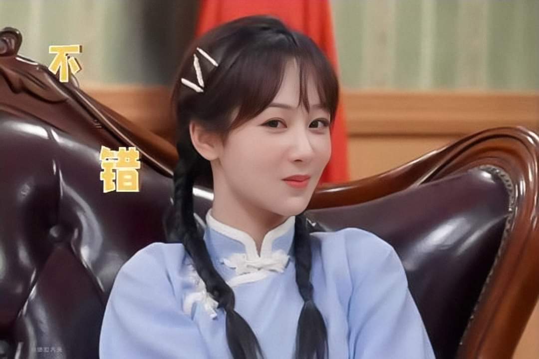 yangzithailand's tweet photo. 📌FUNJI Hot List รายการวาไรตี้ศิลปินฮอตประจำวันที่ 28  พค 2564
🎉อันดับ 1 #yangzi 94.08
รายการ 萌探探探案
 (Meng tan tan tan an)

🎉FUNJI:รายการวาไรตี้โชว์ยอดนิยมประจำวันที่ 28 พค 2564
อันดับ 1 #萌探探探案  94.16
อันดับ 4 #BacktoField5  89.58 
    
/เย้🎉
#หยางจื่อ  #yangzi #杨紫 https://t.co/rJDYaOa6Oc