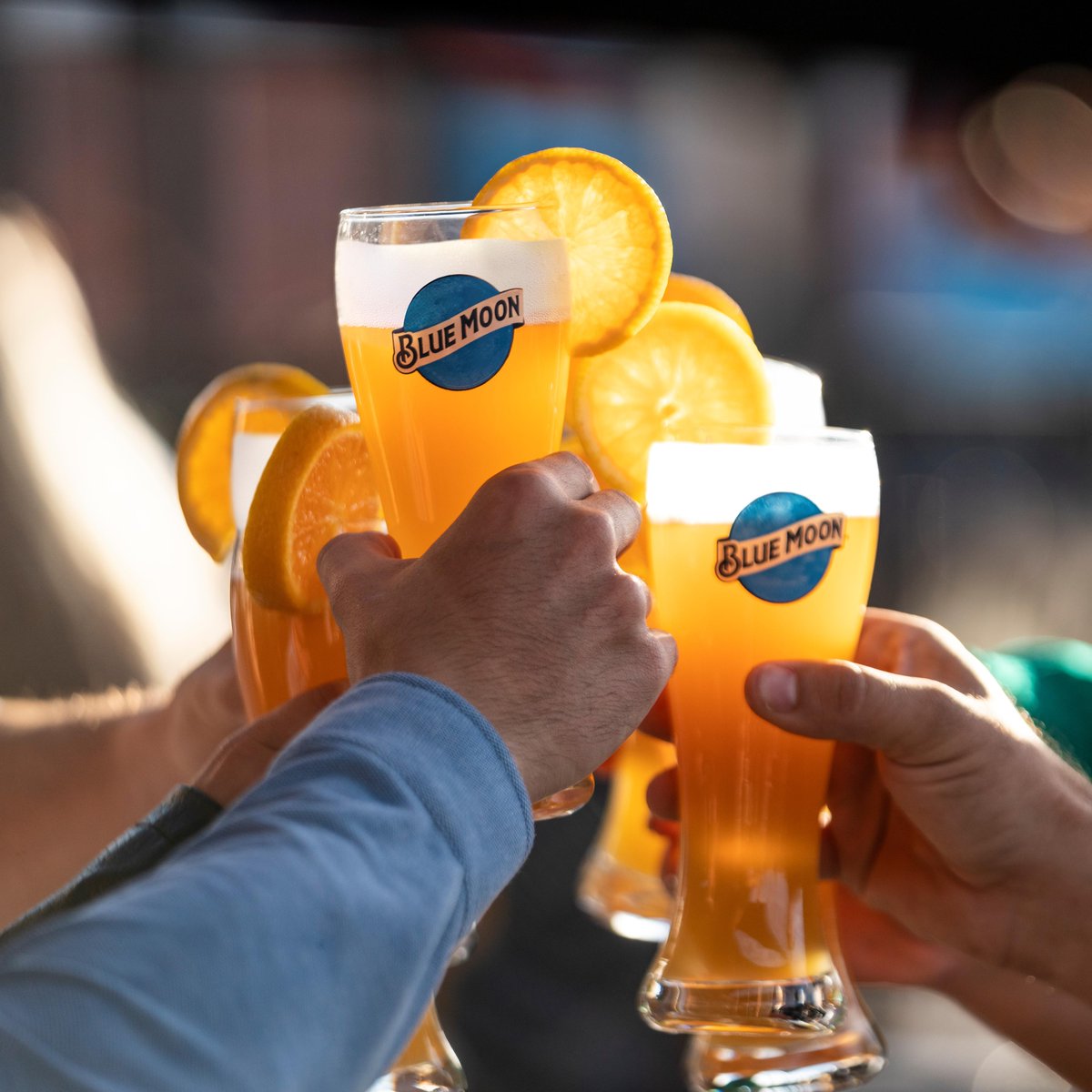 BlueMoonBeerUK's tweet photo. What our bank holiday weekend plans look like... Cheers! 🍻💙

#BankHoliday #LongWeekend #BlueMoon #BlueMoonBeer #BeerLovers #Beer #CraftBeer #Orange #Cheers #Friends

Please Drink Responsibly https://t.co/K1ARQurQnJ