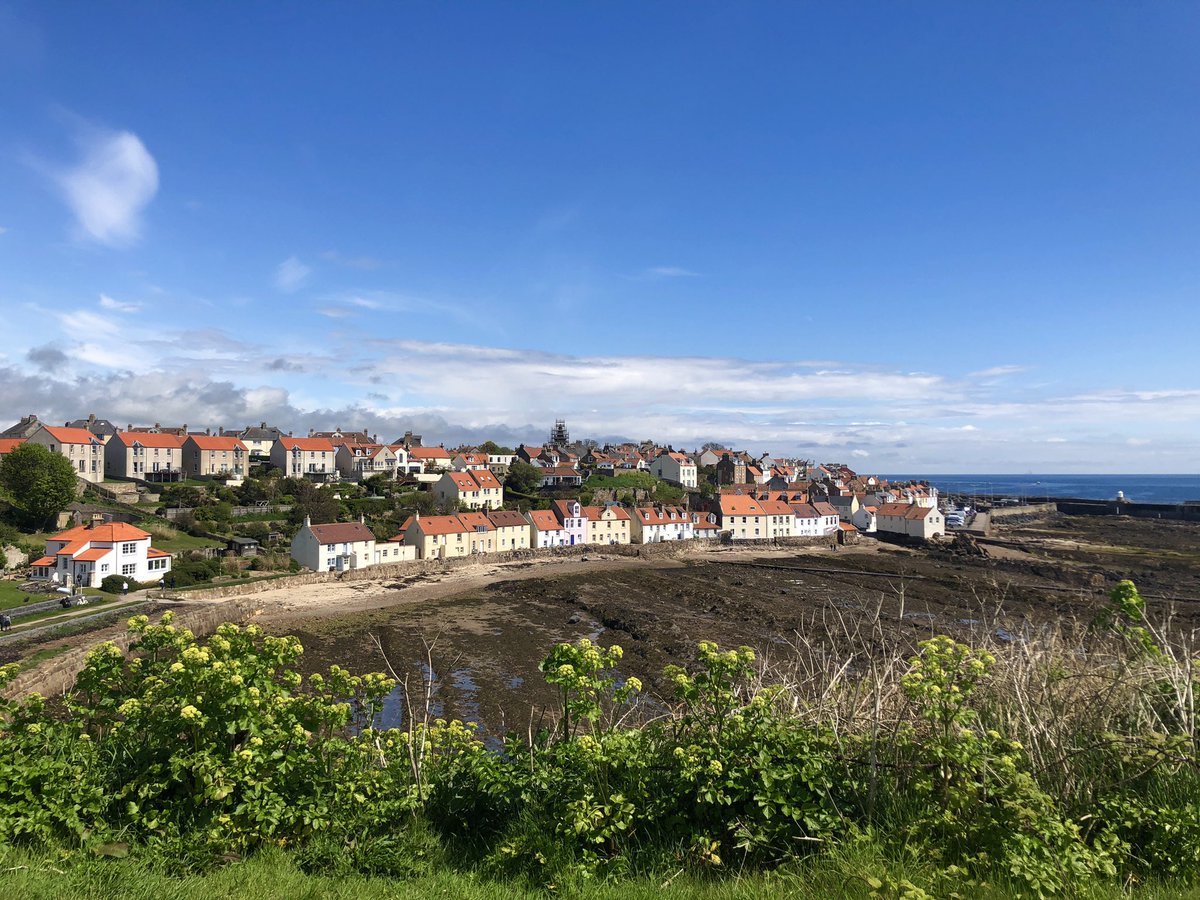 FunkyEllas's tweet image. Took a dip in Pittenweem outdoor pool last weekend and going again tomorrow. Cold water therapy and no jellyfish 👍. Beautiful views too 🌞