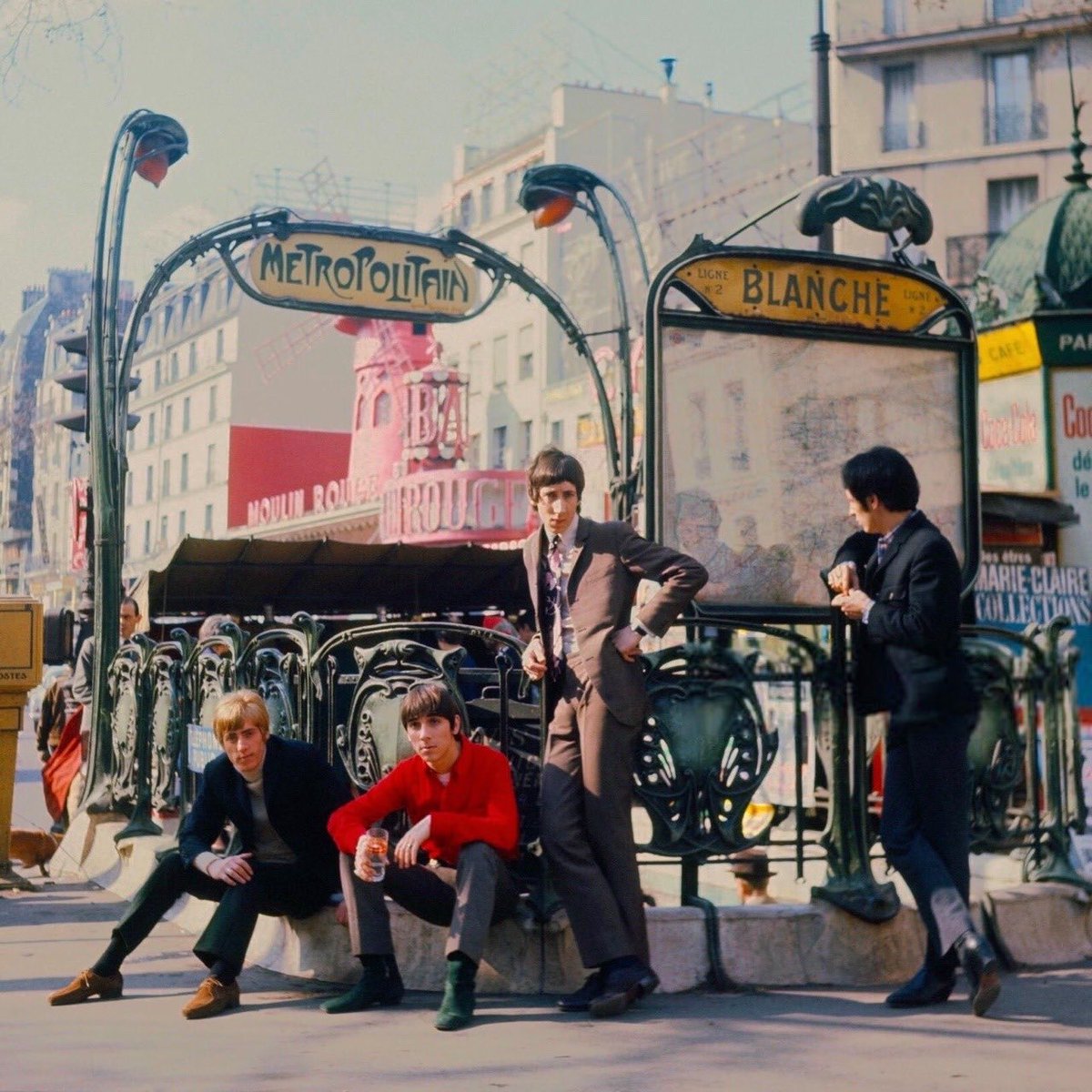 MusicInsideRecs's tweet image. Four English gentlemen out and about in Pigalle, Paris (a few years ago). #thewho #Paris #Pigalle #RATP #MoulinRouge