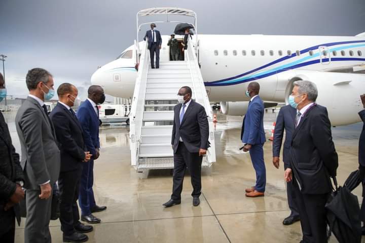 Emergence_durab's tweet photo. Il est entrain d'abattre un excellent travail.
Son leadership est incontestable, saluée mais surtout reconnue.
Soutenons le car seul le pays en sortira vainqueur.
Ce n'est guère facile ou donné à n'importe qui d'avoir un tel président 
De tout coeur avec PR Macky Sall #kebetu https://t.co/7envHNbLh9