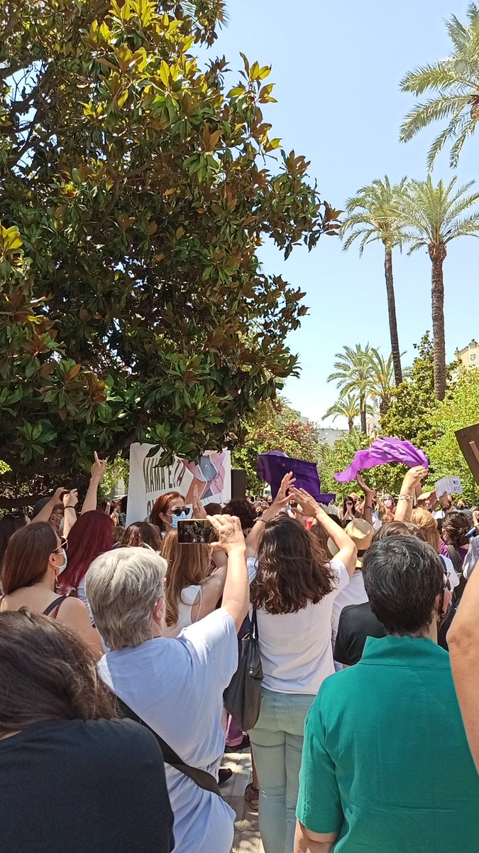 lauramoti_'s tweet image. HOY 29 DE MAYO. AQUÍ EN BADAJOZ. RED DE REPARACIÓN PARA SARA Y SUS HIJAS. #RedDeReparacion #MAMAESTACASTIGADA #YoSiTeCreo #BastaYa #ViolenciaVicaria #violenciainstitucional @MCastigada @IreneMontero @SindyTakanashi @LeticiaDolera @MonicaCarrillo