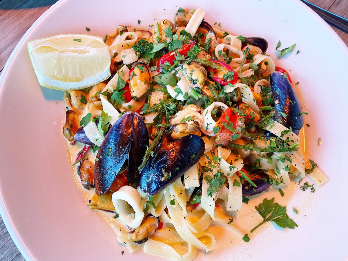 Ferry Inn, St Dogmaels tweet media