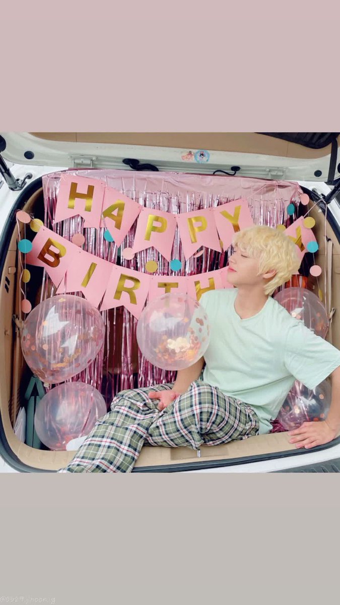0529jihoon_ig's tweet photo. 2021.05.29 #박지훈 #멀리서보면푸른봄 #여준

윙스타그램 스토리

🎂https://t.co/RkP0DVSrtx

윙탄절🐰💞 지훈아 생일축하해🍰🎉 https://t.co/fSWWSgeR9a