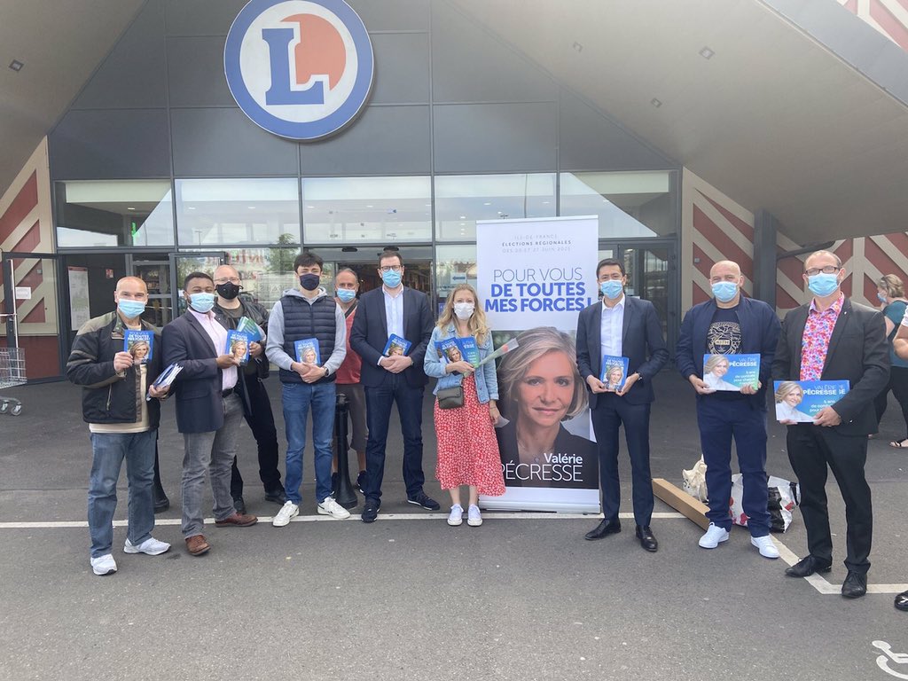 elodieducrohet's tweet photo. #Régionales2021 @avecValerie beaux moments d’échanges ce matin à #BoisdArcy avec @jp_luce @othmannasrou @richardrivaud 
🗳les 20 &amp; 27 juin #jevotevalerie https://t.co/9mBs1CnPtp