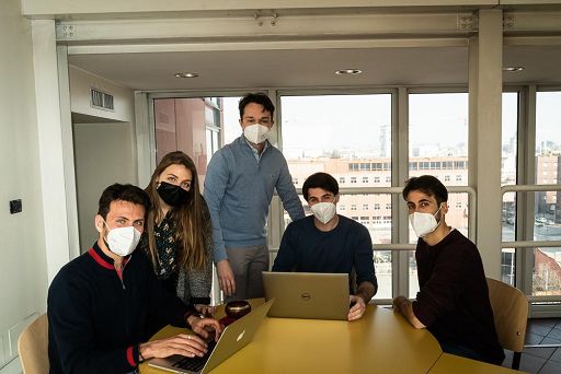 MakerFaireRome's tweet photo. Stress da #smartphone? Arriva #MindYourTime, la app sviluppata da un gruppo di ex studenti dell'@unimib, che si prende cura del tuo benessere #digitale, attraverso una serie di esperienze efficaci e personalizzate.
Scoprila subito! ➡ https://t.co/OZ6uaUUkLG https://t.co/kZTzt3dIr3