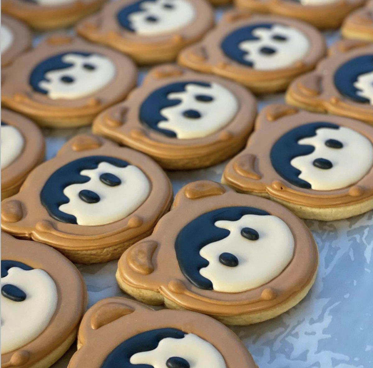 Salesforce UK & Ireland (@salesforceuk) on Twitter photo HOW incredible are these Astro biscuits from <a href="/minimelanienyc/">Mini Melanie</a>??
Post pics of your Salesforce-themed baked goods as #NationalBiscuitDay tax 🍪 HOW incredible are these Astro biscuits from <a href="/minimelanienyc/">Mini Melanie</a>??
Post pics of your Salesforce-themed baked goods as #NationalBiscuitDay tax 🍪