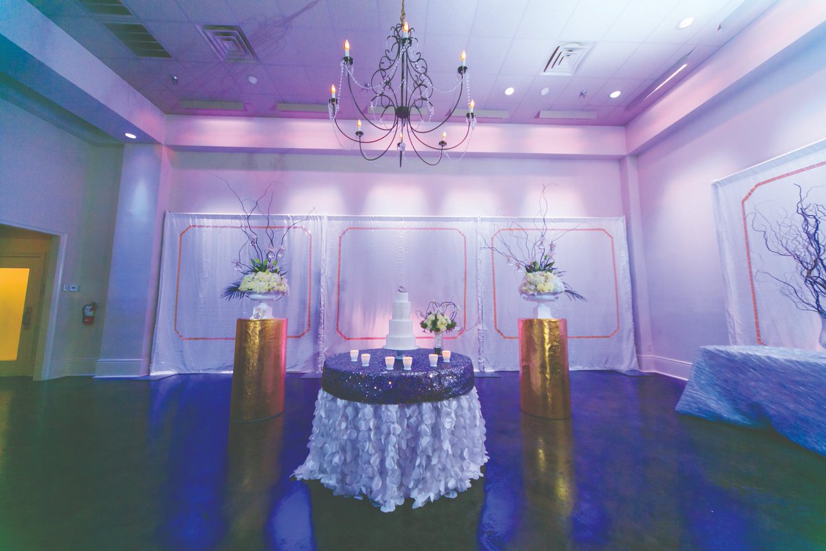 hello, gorgeous. 

photo: <a href="/gkphotography1/">GK the commercial photographer</a> 

#neworleanswedding
