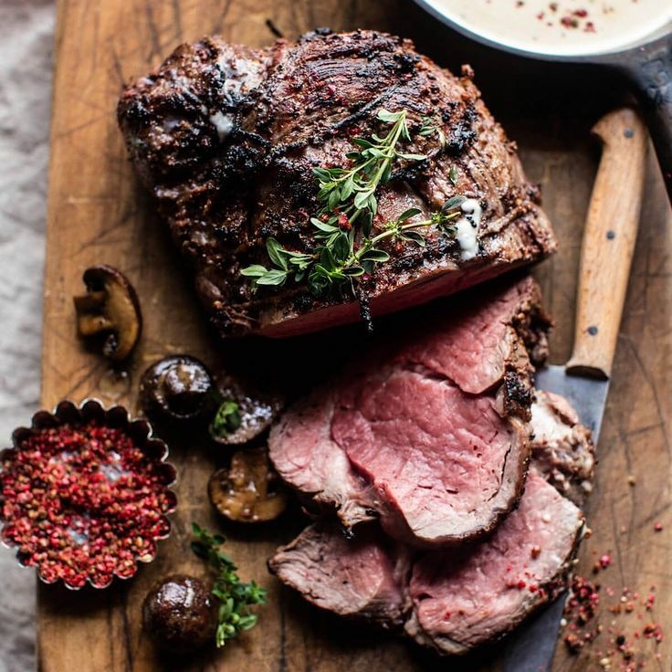 JAYANTSUTHAR19's tweet photo. Roasted Beef Tenderloin with mushrooms and horseradish sauce.
A classic beautiful prepration.
#iihmbest3years
#hospitalitybuzz
#HTDMIIHMADAY10 https://t.co/Nn7TQDBqEd