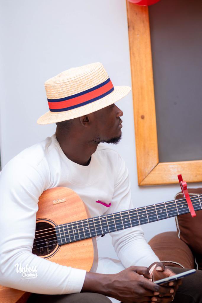 niimusesick's tweet photo. No caption … #music #acoustic #guitars #stringberg #boaterhats #white #vocals #events #organizers #wedding #mood #acousticmusic https://t.co/iUAv6agtvY