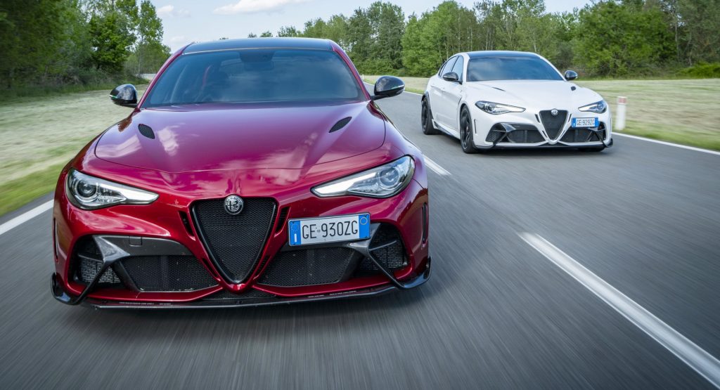Testdriver_'s tweet image. Madosca che spettacolo la #GiuliaGTA!! Finalmente #alfaromeo torna tra le supersportive! Che sogno!!una sigla unica che racchiude tutto il DNA alfa romeo! #driveup