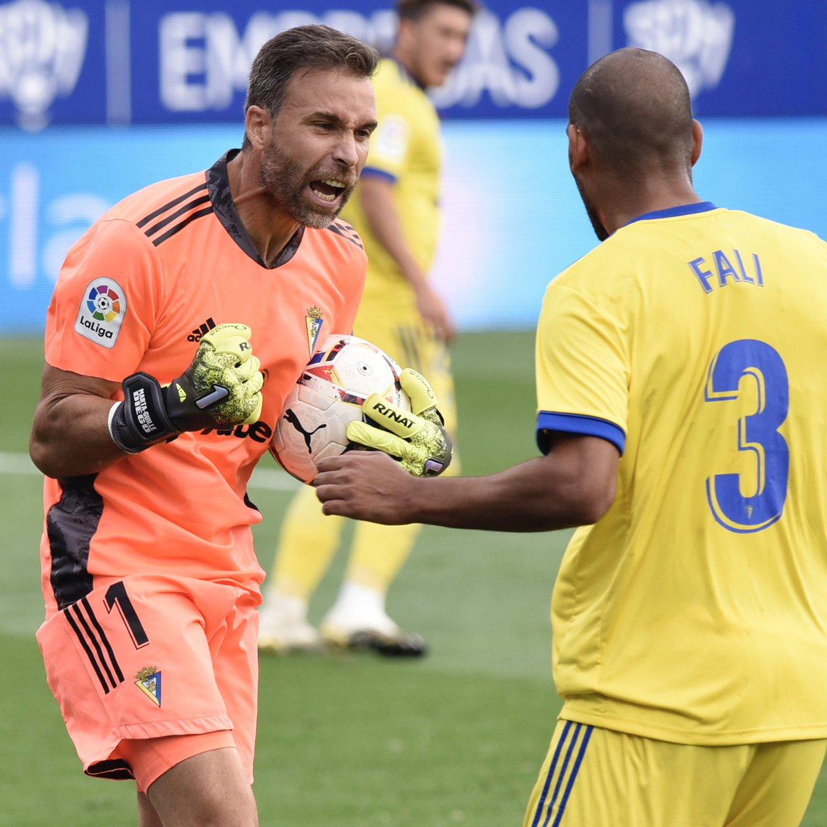 Cadiz_CF's tweet photo. 🎂 ¡Hoy es el cumpleaños de @AlberCifu79! 

¡Muchas felicidades! 👏🏻 https://t.co/0chVYNzSRe