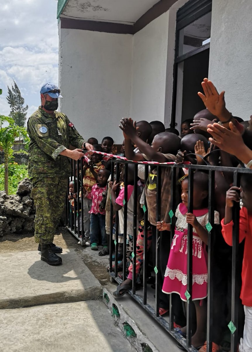 CJOC_COIC's tweet photo. International Day of #UN Peacekeepers 

Honouring CAF members and all those deployed across the world, for their bravery and unrelenting dedication to help bring peace and security. 

https://t.co/o7vQgbs6gM https://t.co/49lXEV8WGv