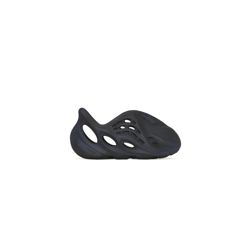 SNKR_TWITR tweet media