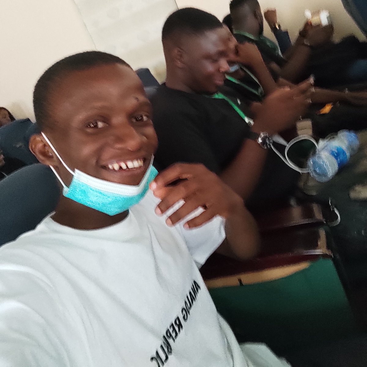 iNidAName's tweet photo. First physical meet up #ReactNativeNigeria https://t.co/DAyPseFLbS