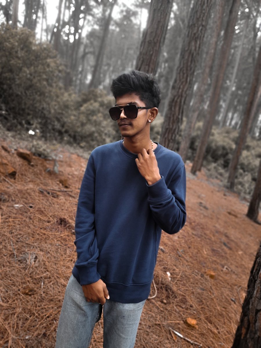 NadeeshanWanni1's tweet photo. 🤓👽 https://t.co/YXyfxL6QgF