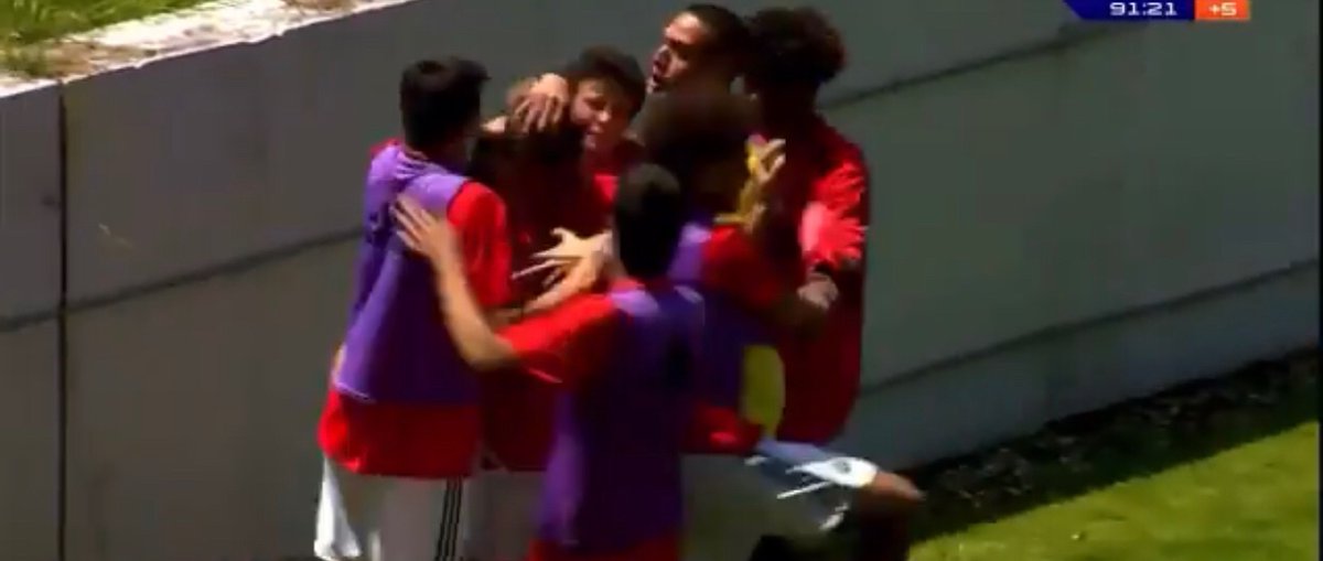 Juvenis: O SL Benfica venceu o FC Porto por 0-4, na 1ª jornada da 2ª fase do Torneio Nacional. Franculino Djú (2), Hugo Félix e José Pedro marcaram os golos.