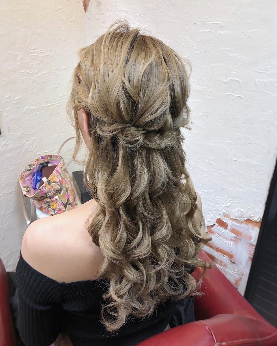 秋田 ヘアステージヴォーグ 森元伸 A Twitter ハイトーンのハーフアップ 夜のお仕事の子にも 結婚式に出席する方たちにも ハーフアップは人気高し ヘアメイク ヘアアレンジ 結婚式髪型 巻き髪 ヘアセット 美容室 美容院 美容師 美容学生 秋田 ヘアステージヴォーグ 森元伸 A Twitter ハイトーンのハーフアップ 夜のお仕事の子にも 結婚式に出席する方たちにも ハーフアップは人気高し ヘアメイク ヘアアレンジ 結婚式髪型 巻き髪 ヘアセット 美容室 美容院 美容師 美容学生