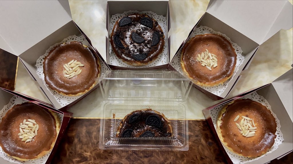 de_slicee's tweet image. Bah guys @KKCity, I'm taking orders for Monday (31/5) before lockdown. Limited slots! Order now 💕 

Kindly DM for our menu ❤️