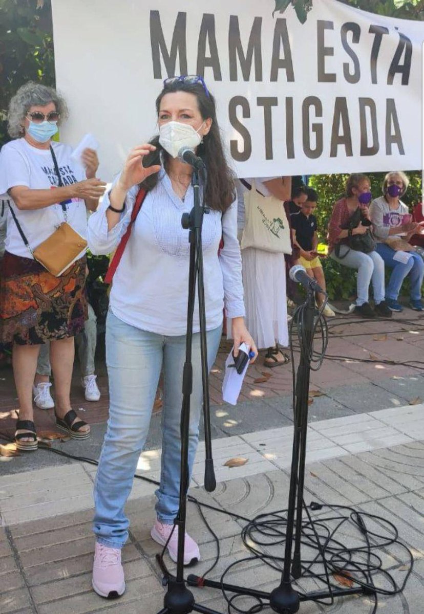 MCastigada's tweet image. 🌸💜 Muchas gracias a todas las personas, organizaciones e instituciones que durante la concentración y también por muchas otras vías, mostráis apoyo incondicional a Sara.  Gracias por construir la #ReddeReparación para que Sara y sus hijas vuelvan a estar juntas @IreneMontero