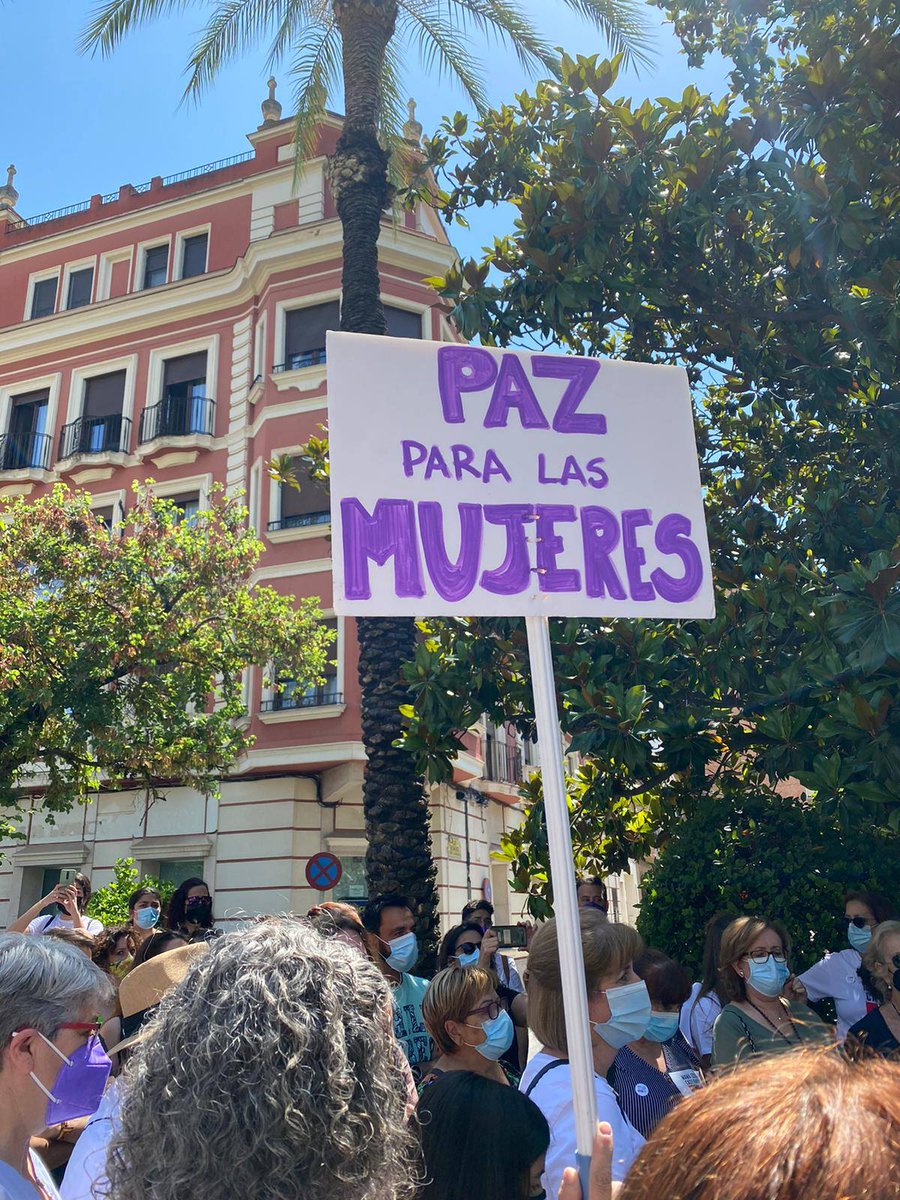 MCastigada's tweet image. GRACIAS por demandar junto a nosotras ¡Justicia Urgente para Sara y sus hijas! Justicia para todas las madres protectoras violentadas por la #ViolenciaInstitucional #MamáEstáCastigada
✍️ Podéis seguir colaborando firmando y difundiendo nuestro manifiesto
forms.gle/CNcMF8DDPiQii9…