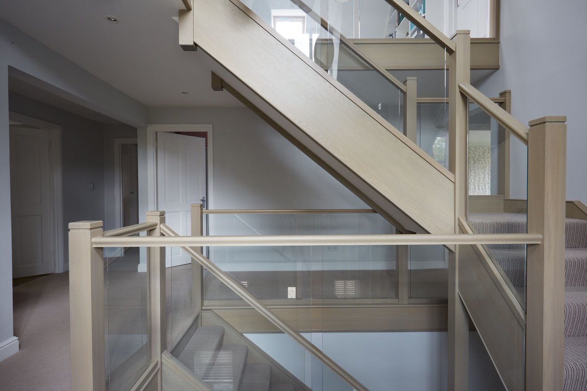 A small teaser of our latest Staircase Renovation case study for Mr and Mrs Whitwell... A custom grey oak and glass saircase renovation, complete to perfection.
#staircaserenovation #stairrefurb #stairrenovation