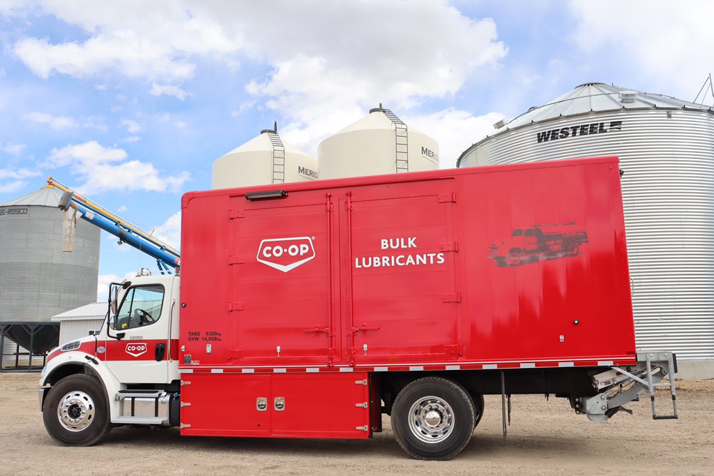 CACoopAgro's tweet photo. Introducing our new Bulk Lubricant delivery service right to your Farm or Business! Offering D-MO, T-HF, ATF, Elite gas engine oil &amp; select hydraulic oil.  Contact your local Agro location for more details. @centralabcoop https://t.co/CJ5EVp8u10