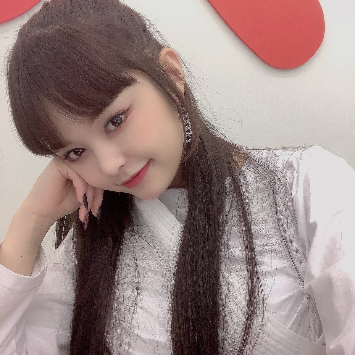 EVERGLOW_EU's tweet photo. #이유박 오늘 #음중 도 포에버 덕분에 행복해따 
내일두 #인기가요 본방사수❣️ 
#EVERGLOW #에버글로우 #EVERGLOW_EU #에버글로우_이유 #EU #이유 https://t.co/ZwTyWa3rnn