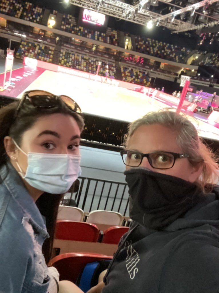 bmbeardsmore's tweet photo. Ready for our first live game in a while 🏐💜🏐💜🏐💜🏐 💜 @LboroLightning @NetballSL @SkyNetball #RISEASONE https://t.co/eZPeQQt8CB