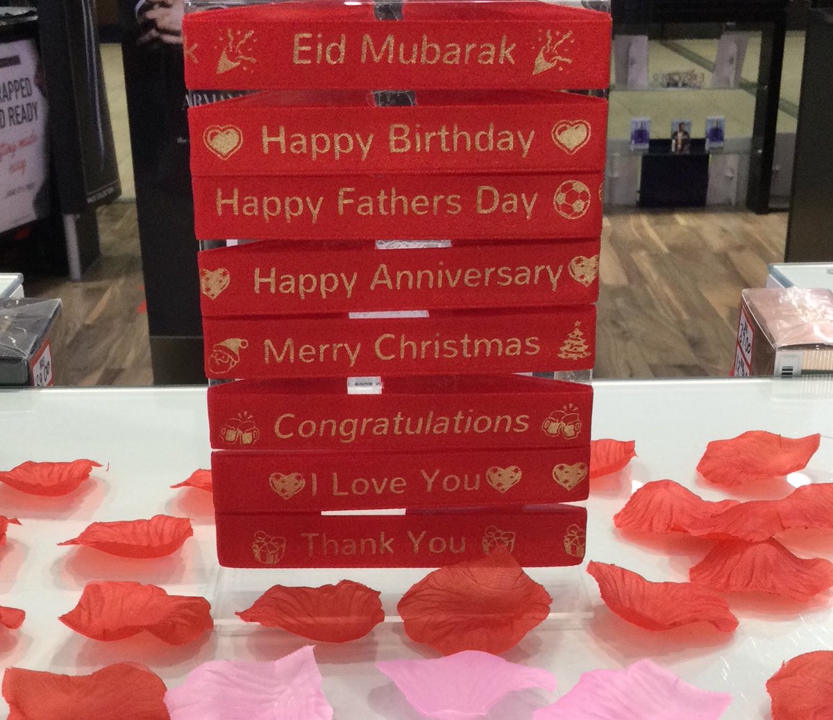 The perfect finishing touch to our gifts ❤️ only £1.99 for our ribbons to make your perfume extra special when you buy with us 🎉 #TPSNFW2021 <a href="/TPSPeople/">The Perfume People</a> #TeamArthur