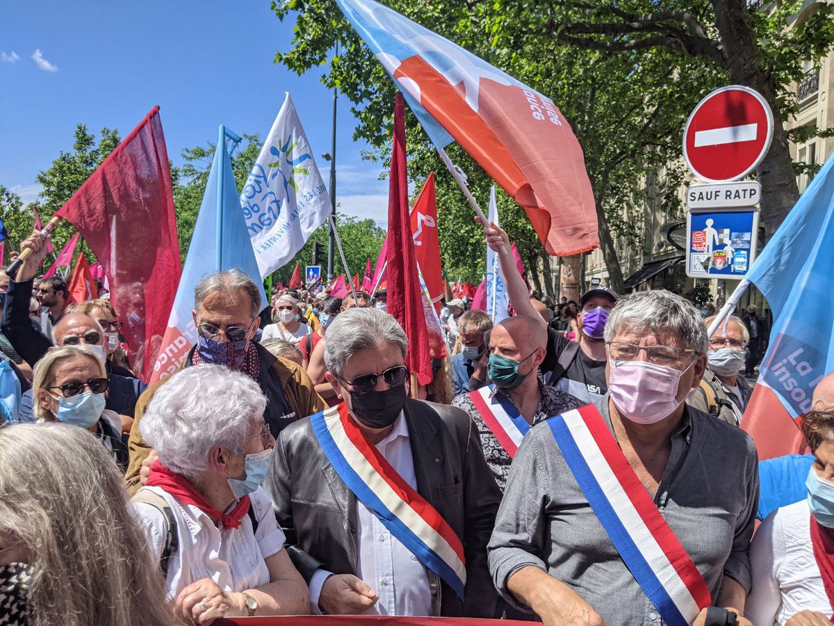 JLMelenchon's tweet photo. Notre combat est enraciné dans l’histoire du peuple en lutte pour ses droits. #150ansdelaCommune https://t.co/9x57lT4lc1