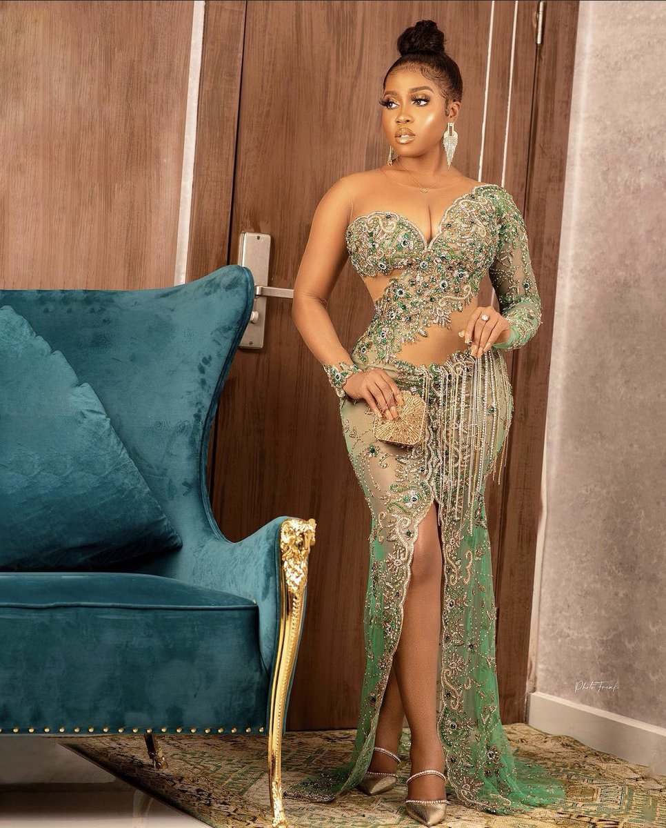 StyleemixC's tweet photo. Just because Saturdays are for owambes and we can't get over these outfits made by @veekee_james 😍

#styleemix #fashion #style #styleblogger #owambe #weddingstyles #ankara #africanfashion https://t.co/UJls7DEkUE
