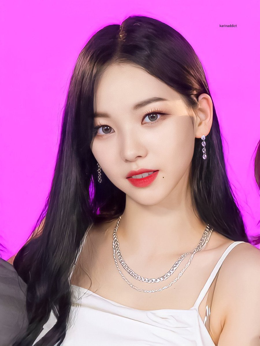 คาริน่าน่ะเหรอ สวยจึ้ง สวยมาก สวยจนตกใจ สวยสุด สวยแซ่บ หนึ่งในใจ