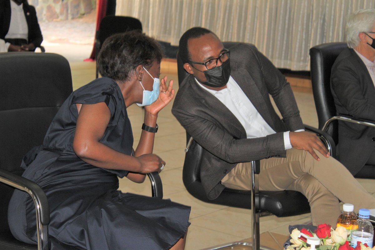 <a href="/LMushikiwabo/">Louise Mushikiwabo</a> : L' <a href="/OIFrancophonie/">La Francophonie</a>  est très heureux de continuer à collaborer avec le Ministère de l'Éducation dans le cadre de la promotion de la langue française. <a href="/ambafrancerwa/">Ambassade de France au Rwanda 🇫🇷🇪🇺</a> <a href="/OIFrancophonie/">La Francophonie</a> <a href="/Rwanda_Edu/">Ministry of Education | Rwanda</a> <a href="/mbanelson/">Mbarushimana Nelson,PhD</a>