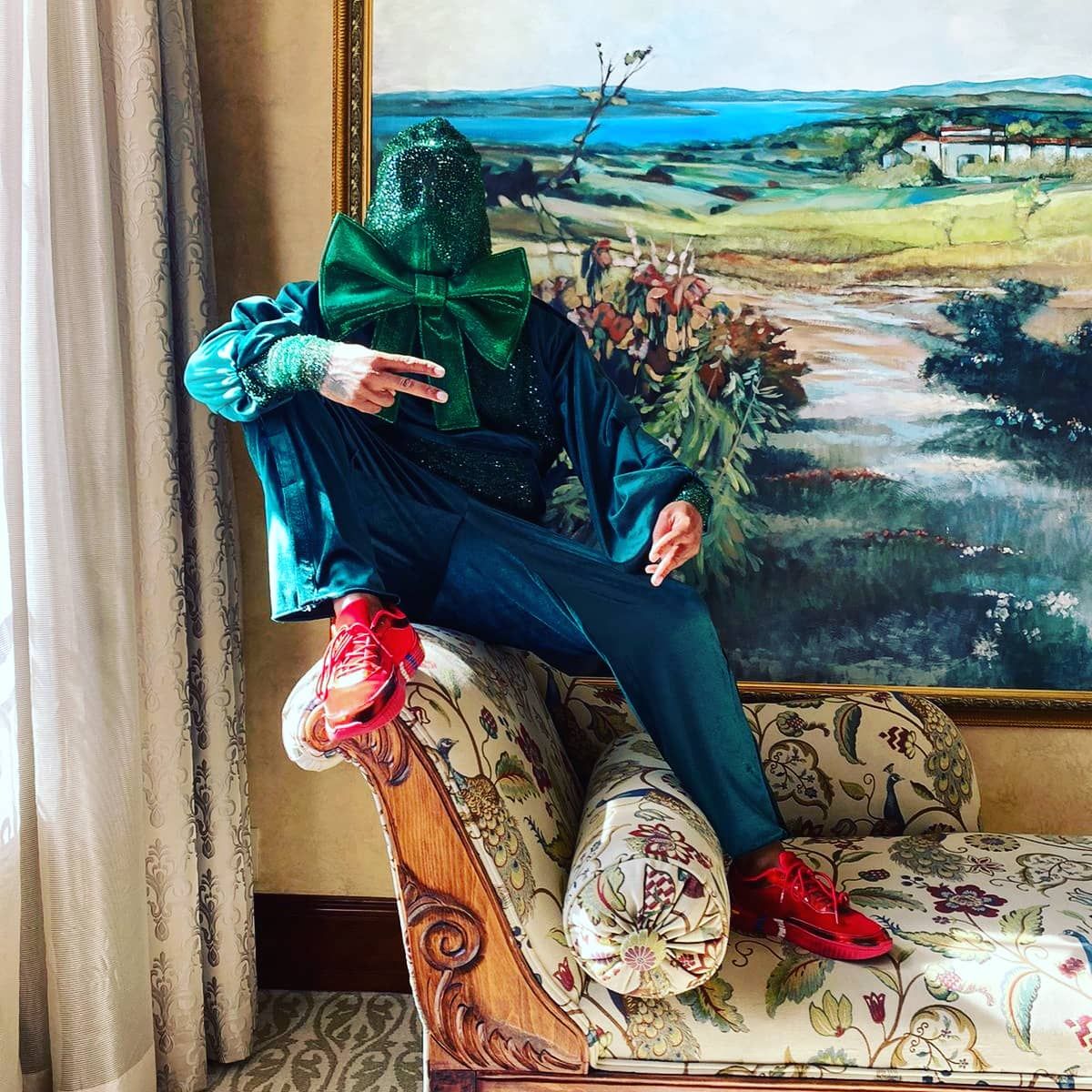 somizi's tweet image. Minister of health: 3rd wave .......ME: