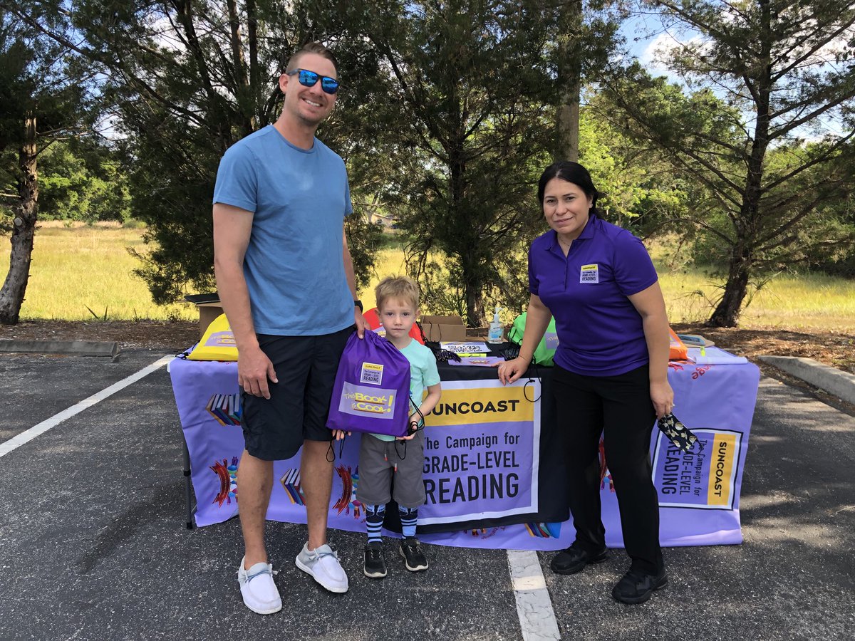 More smiling faces today while we distribute books for #THISBOOKISCOOL at the Betty J Johnson Library. #SCGLR