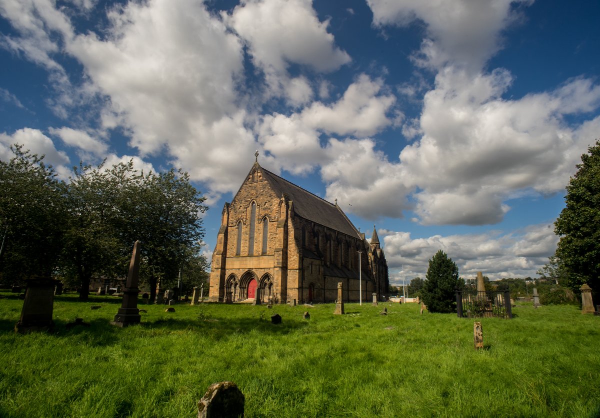 Not quite the same angle (it never is). Govan Old Parish Church c1910 and 2020. A huge difference in the number of grave markers between then and now. @GovanStones