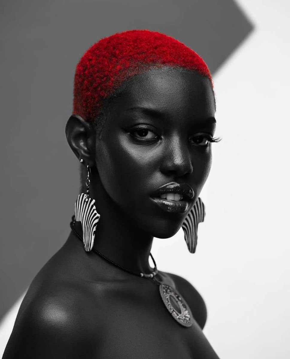 Aestheticthin13's tweet photo. Red https://t.co/8rW0ifaNdi