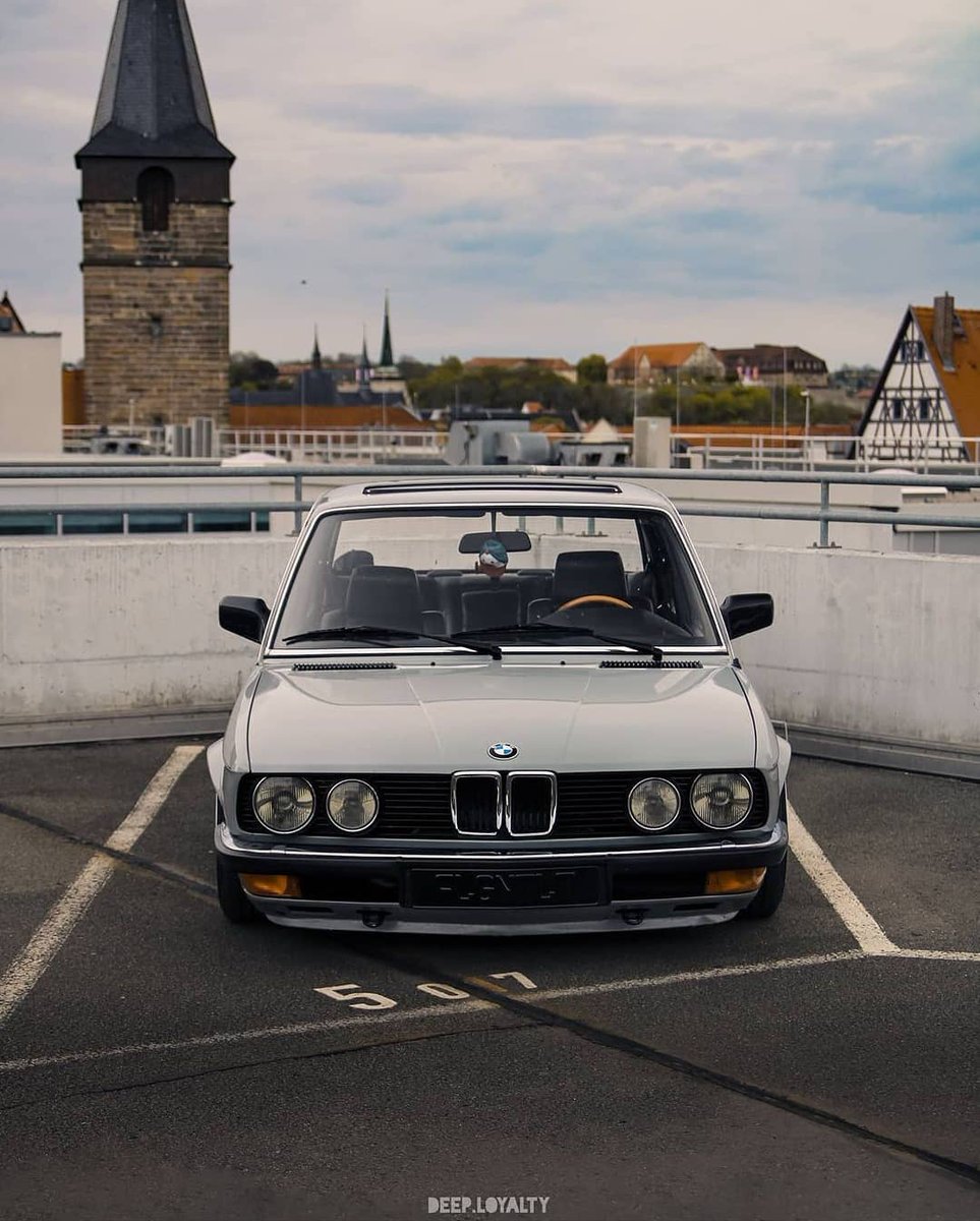 Euro Style tweet media