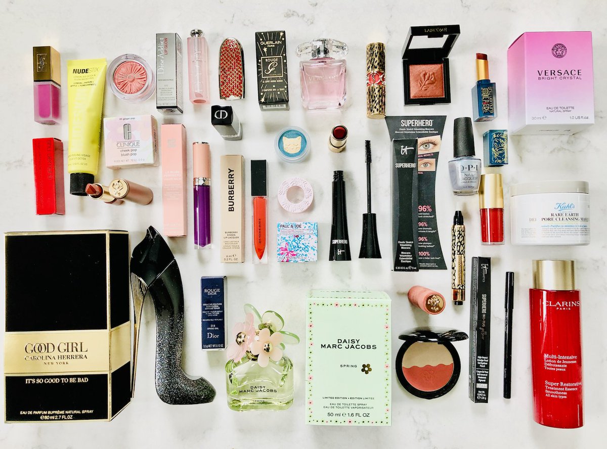 davelackie's tweet photo. Calling all beauty enthusiasts! I host a NEW luxe beauty Twitter giveaway every Tuesday and Friday! I'm giving away my favourite makeup, skincare and fragrance brands. Wishing everyone luck in the giveaways! #win https://t.co/jDD2nLrEfz