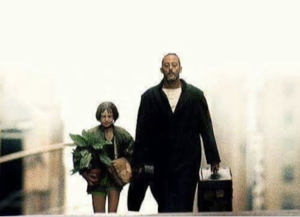 SukranEker's tweet photo. Sevgiyle güzelleşmeyen insanlardan kork !Mathilda...
Onları hiçbir şey mutlu edemez..
#MathildaLeon
#kork https://t.co/naES7T6pZ2