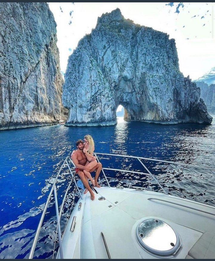 mirnaa994's tweet photo. The hottness and the beauty of this couple 👫 😍😍😍😍❤️❤️❤️❤️❤️
#CanYaman #DilettaLeotta https://t.co/tjUjfENwSS