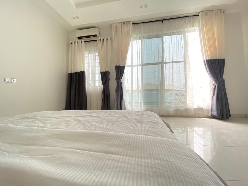 Gidihotel_Apt's tweet image. PhotoDump Alert! This is that image that you want to save for future purposes so you can easily remember that GidiHotel Apartment is where you want to spend your weekend. 

#Lekkiapartments #Shortletslagos #Discoverlagos #hotelapartment  #lakowe #hospitality #ekoatlanticcity