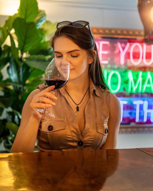 Another glass? Wine not?! 🍷 

#villadigeggiano #wineoclock🍷 #placetobe #winery #winelover #redwine #organicwine #sangiovese #sangiovesewine #chianticlassico #tuscanwine #tuscanrestaurant #vino #winetasting #bar #winegirl #bankholidayweekend #saturdaynight #homeawayfromhome