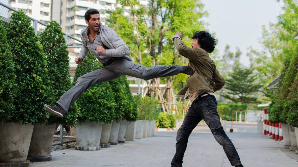 SrChupasangue's tweet photo. No entendiendo como #ScottAdkins no sé ha convertido en una estrella del cine de acción.
Por ejemplo. #Ninja2: Argumento de telefilme de Antena 3 a mediodía, actores mediocres siendo generosos y aún así mola porque cada vez que sale el repartiendo justicia es un espectáculo. https://t.co/bcYLVSEg9O
