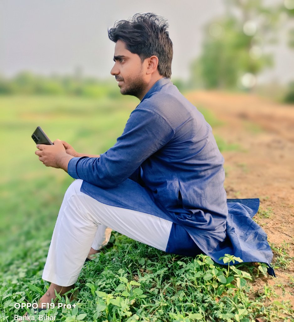 gulfaraz_khalk's tweet photo. जिसे समझा था समंदर वह तो फ़क़त लहर है,
जीवन है दो पलों का लगता मगर पहर है। #cp
#picturecredit:-@Mdmustakimkhann https://t.co/Vwg8I7qPO6
