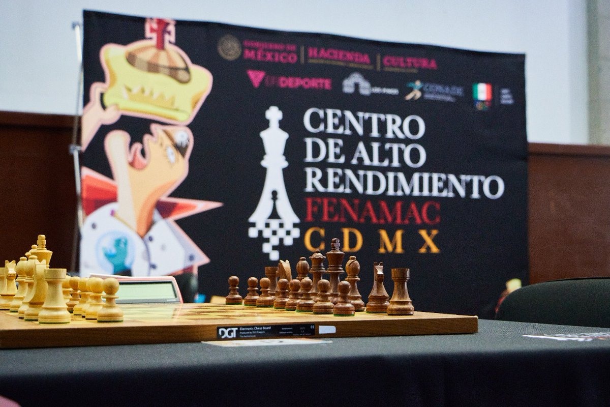 CC_LosPinos's tweet photo. La #FENAMAC lleva acabo el día de hoy en #LosPinos el torneo "Nacional absoluto y femenil, selectivo para la Copa del Mundo de la FIDE 2021". https://t.co/Fsgbxkz6s5