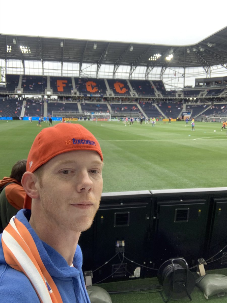 OhioAgainstAll's tweet photo. Ready to get this game started. #FCCincy #RowOne https://t.co/zHfUJJyDgO